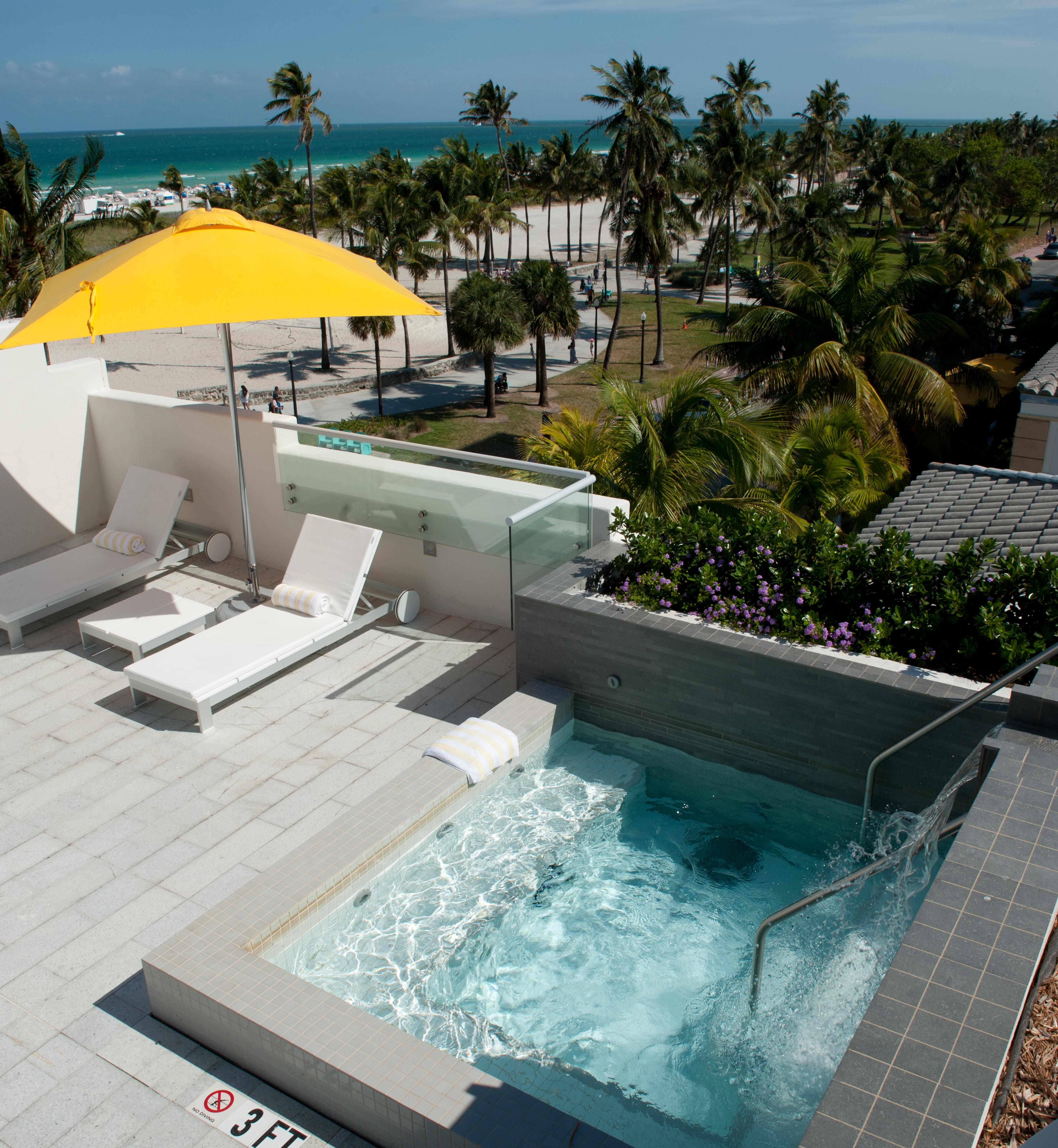 Leslie Ocean Drive 4*