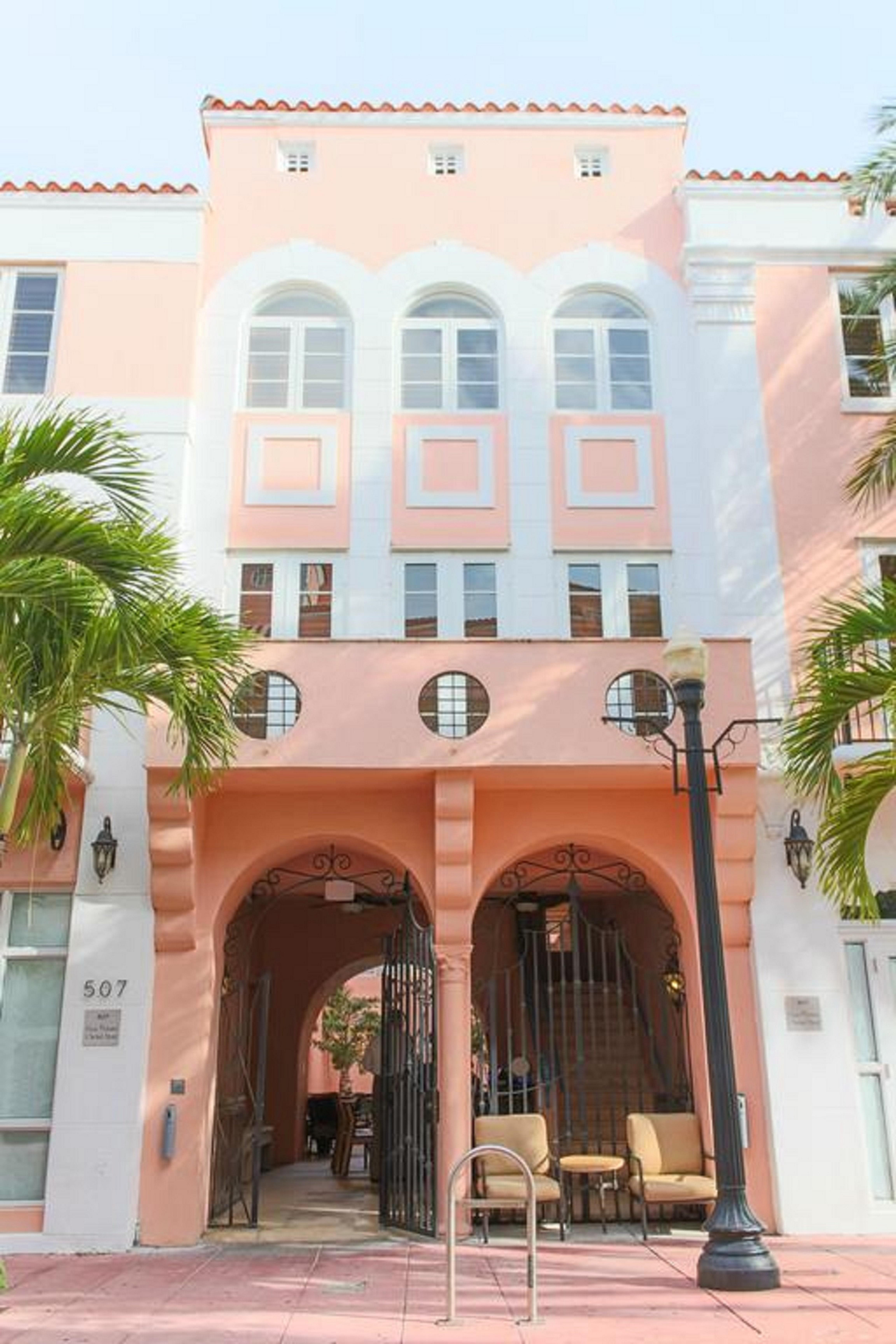 Casa Victoria Orchid Miami Beach