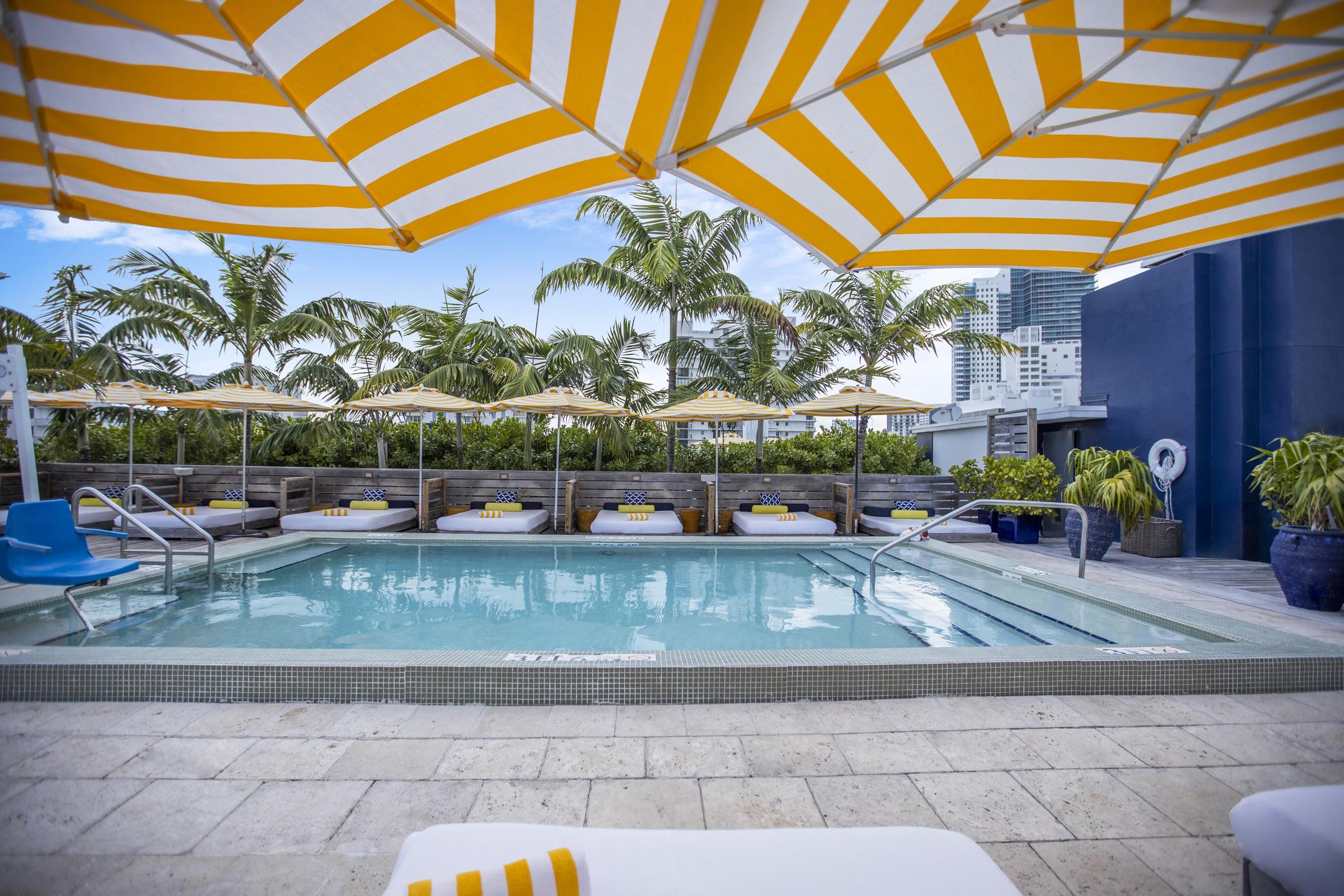 Catalina & Club 3* Miami Beach