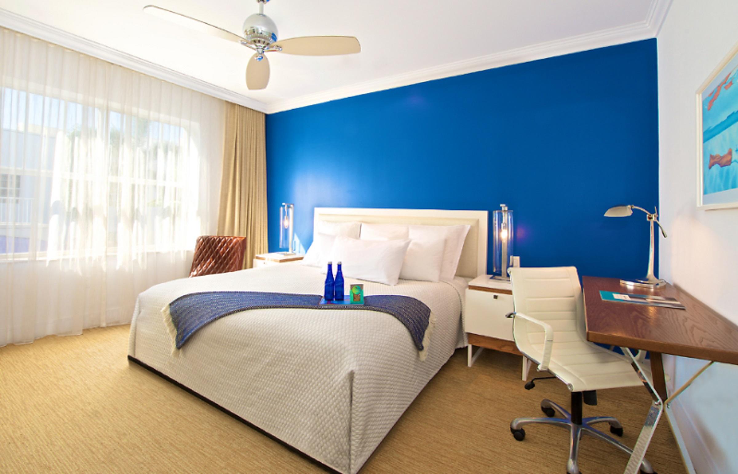 Blue Moon Miami Beach