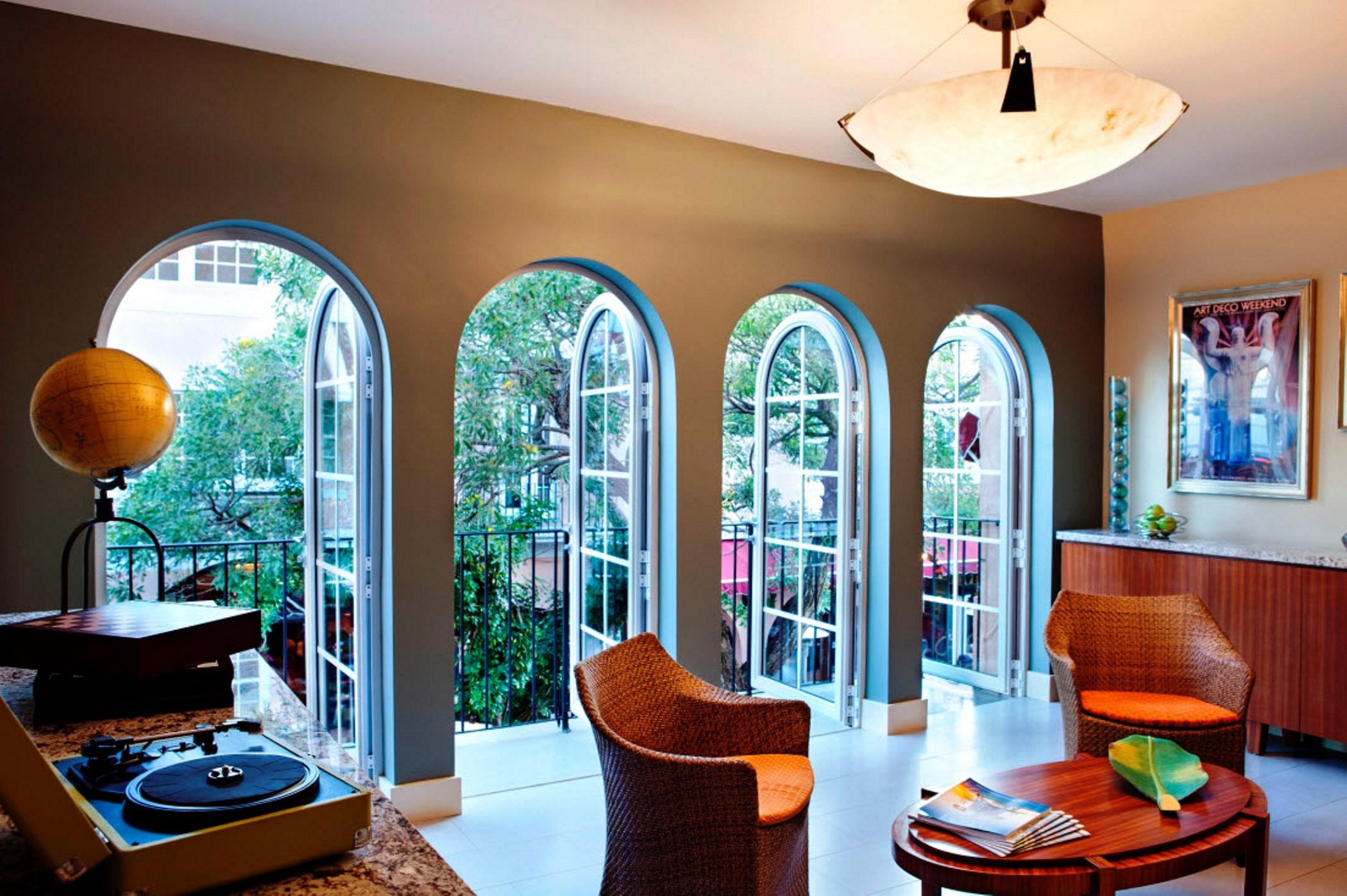 El Paseo Hotel 4*
