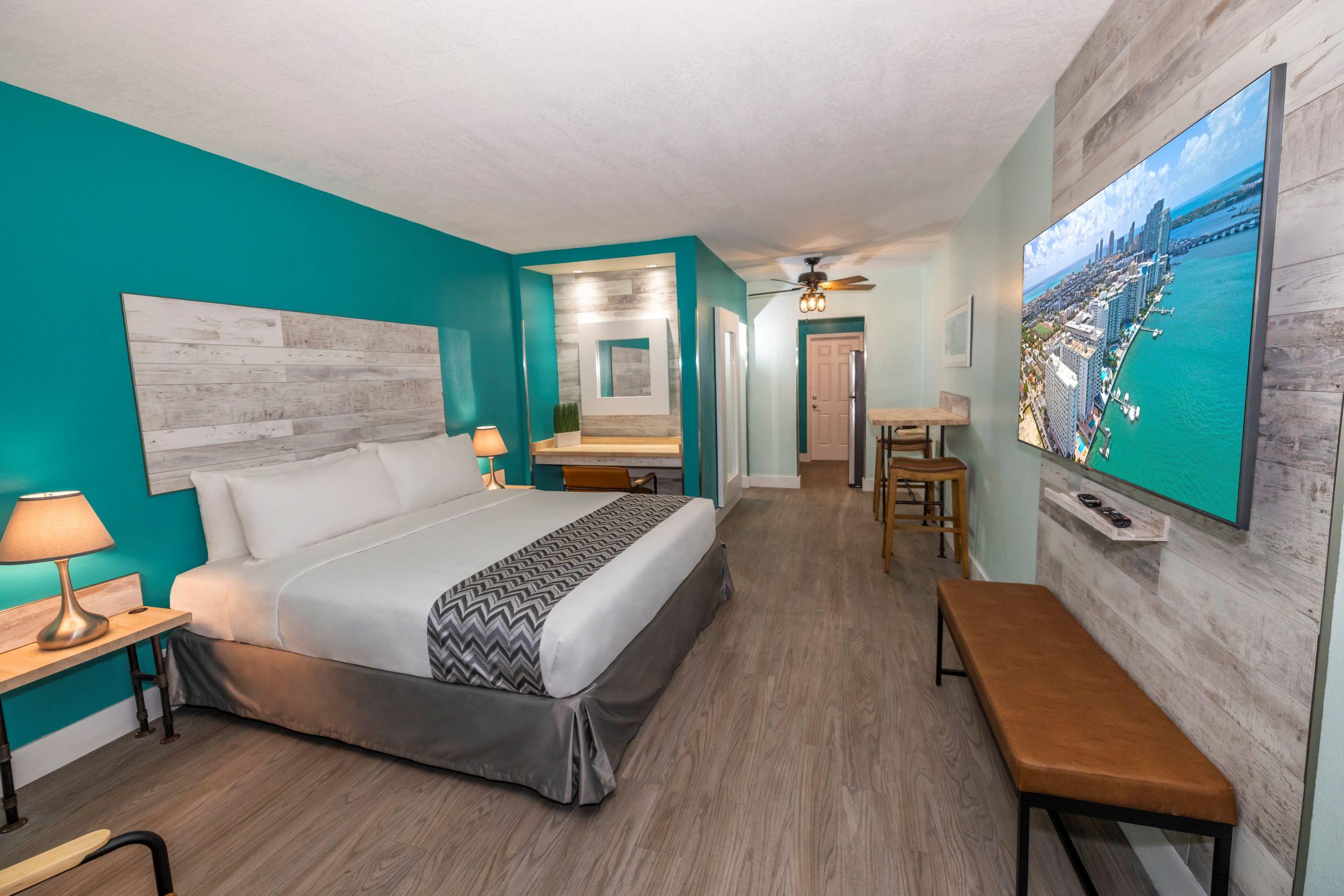 On South 3* Miami Beach