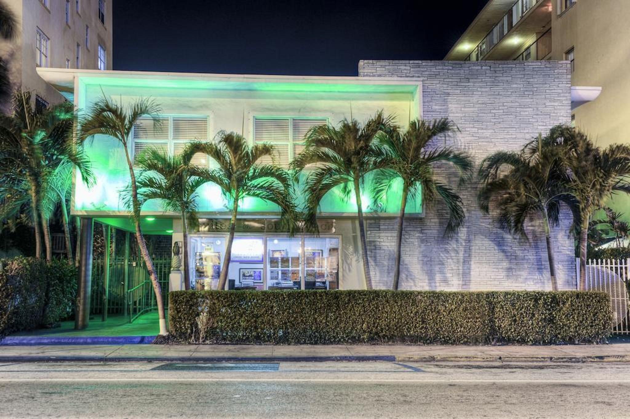 Hotel On South 3*