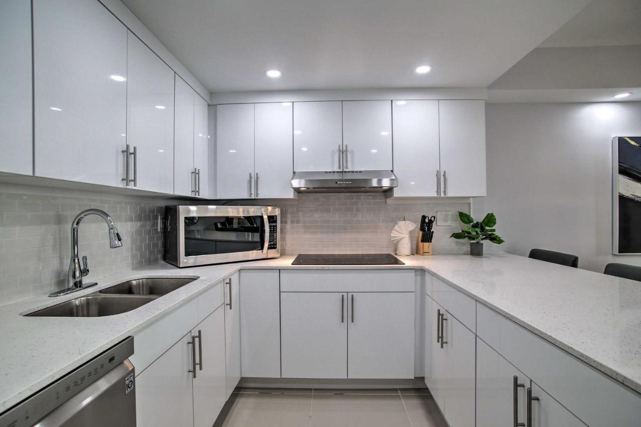Sunny Isles Less Than Half-mi To Beach! Apartment