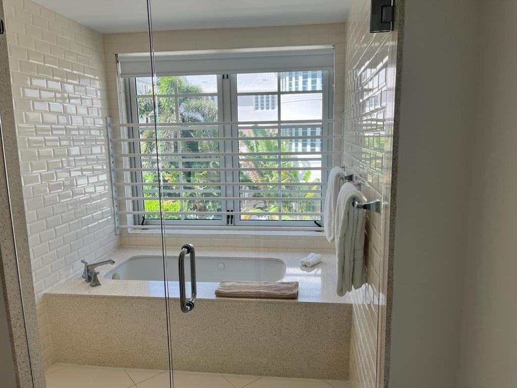 Apartment Direct Ocean View - Luxurious In South