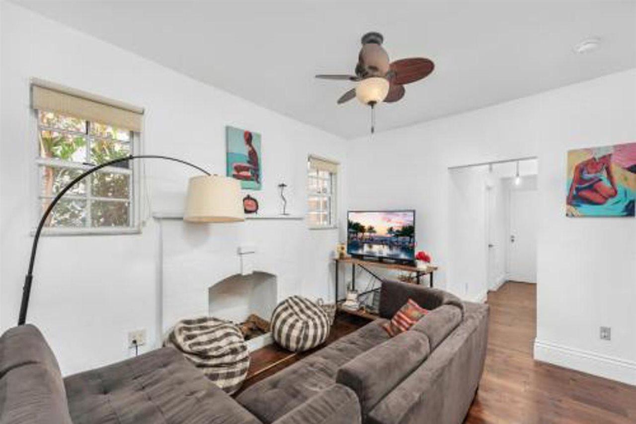 927 Jefferson *