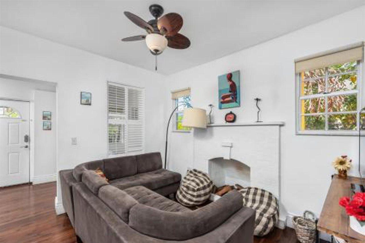927 Jefferson Apartment
