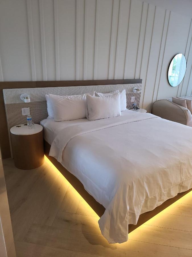 W Residences South Hotel
