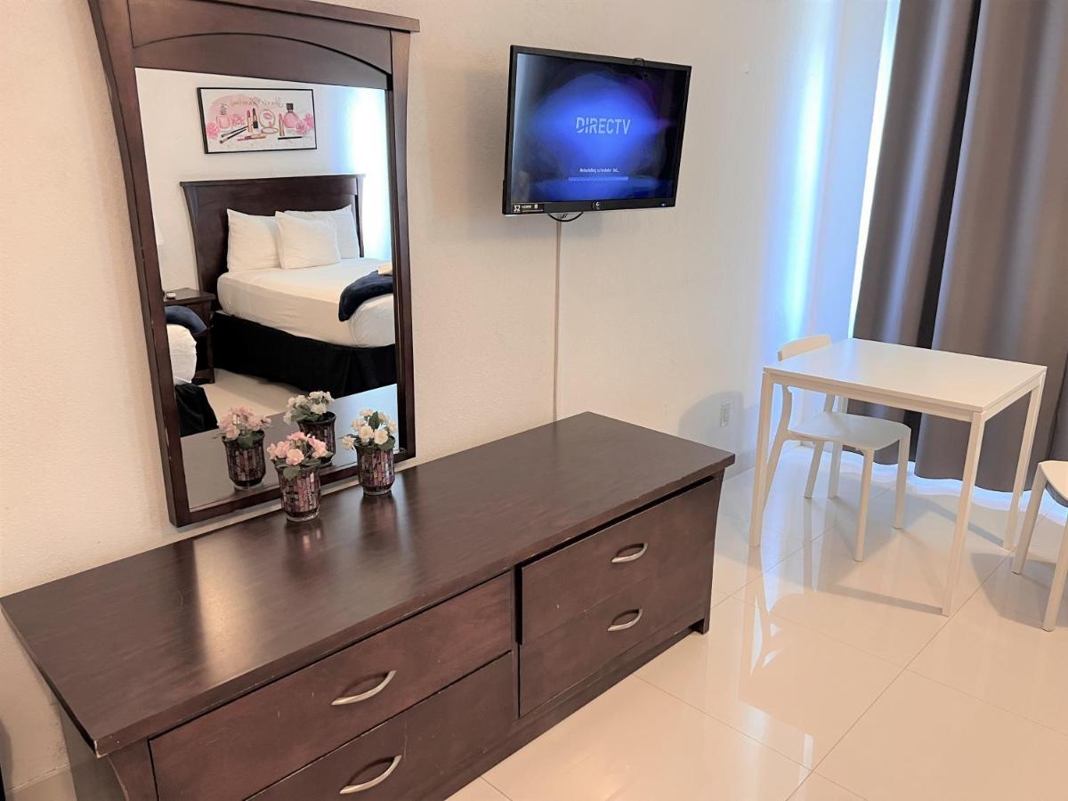 Ocean Front Units At Miami Apartment