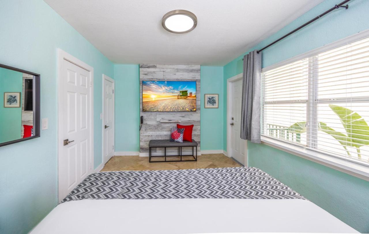 On South 3* Miami Beach