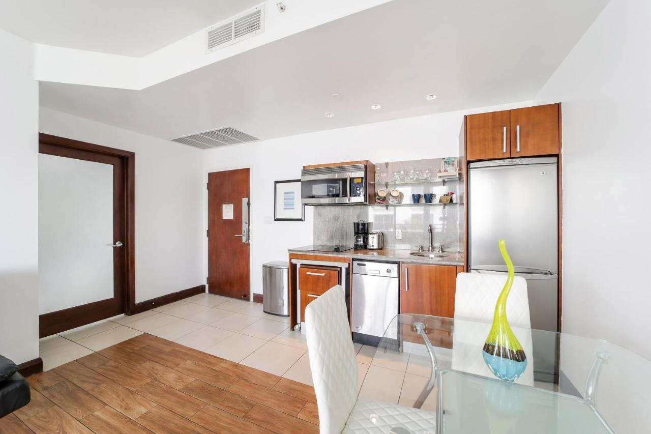 Strand Ocean Drive Suites Miami Beach