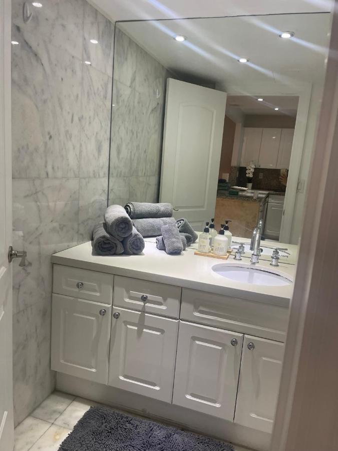 Large 1 Bedroom At Roney Palace Sleep 8 Apartment *