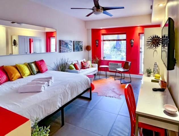 Mantell Plaza Apartment