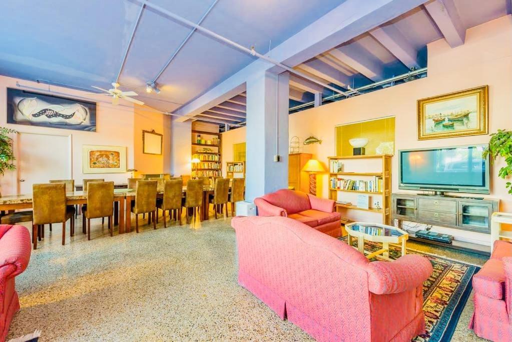 Apartment Mantell Plaza *