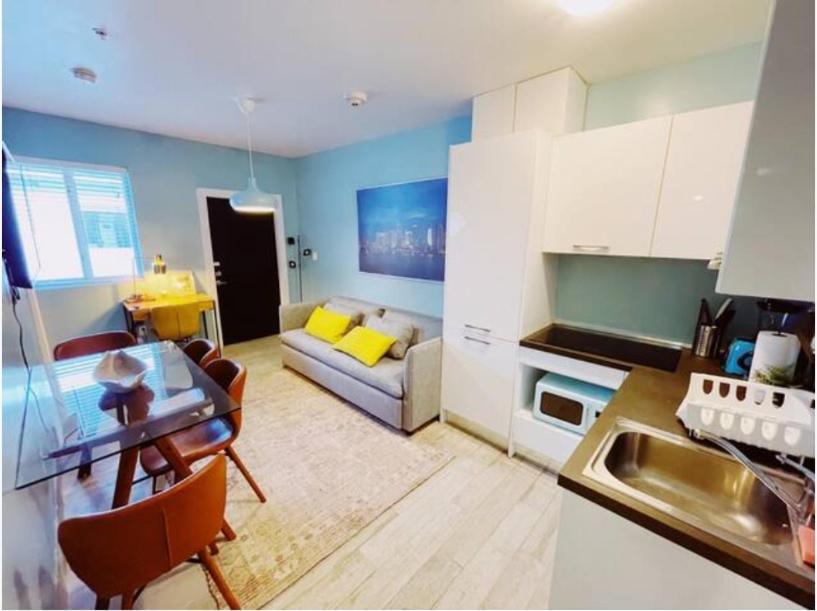 The Gem On 15th Apartment