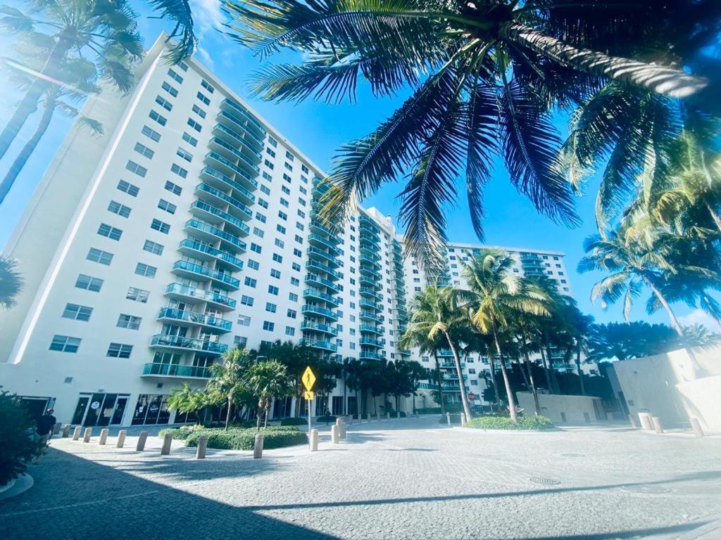 Ocean Reserve Piso 7 Str-310 * Miami Beach