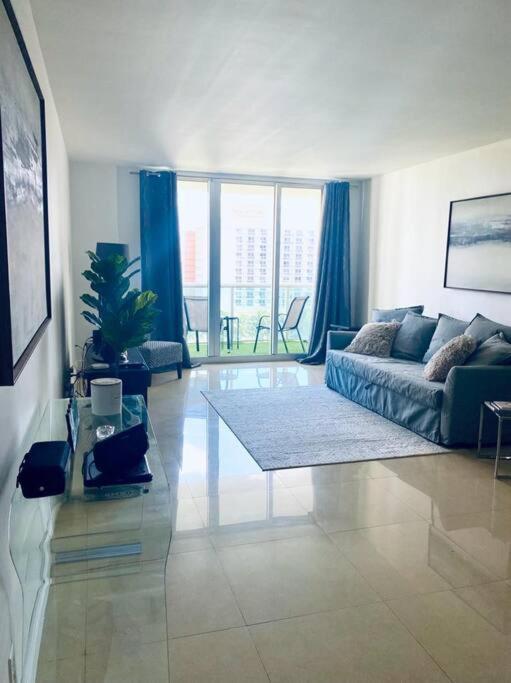 Ocean Reserve Piso 9 - Str 2412 Apartment *