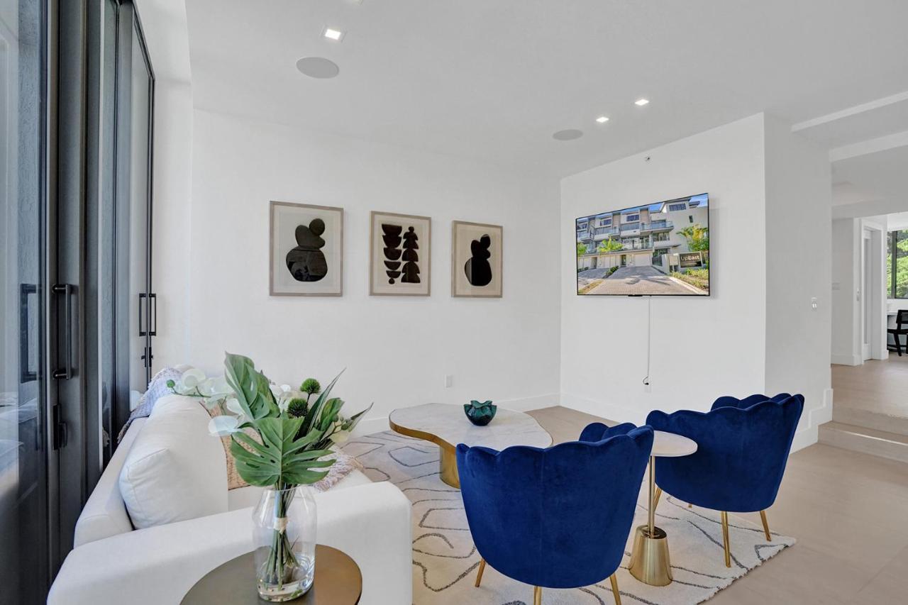 Up East Townhomes By Nomada Residences Apartment