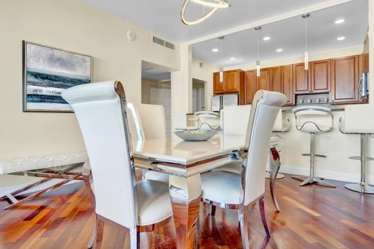 Lux 2br In Ocean Reserve With Pools And Tennis Courts Holiday home Miami Beach