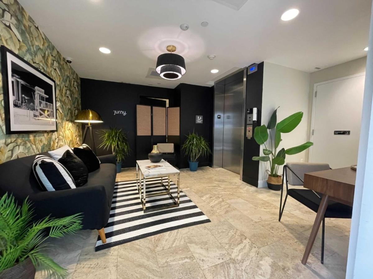 Hotel Collins Miami Beach