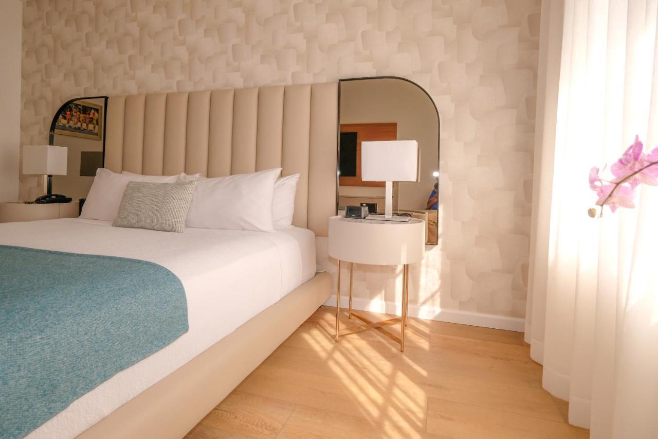 Hotel Avalon