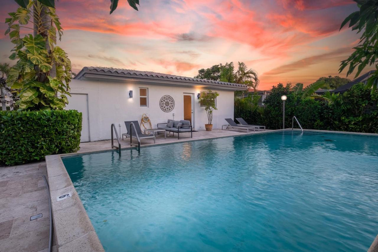 Perfect For A Family Getaway Wpool! Holiday home Miami Beach