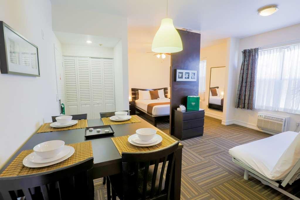 Ocean Reef Hotel