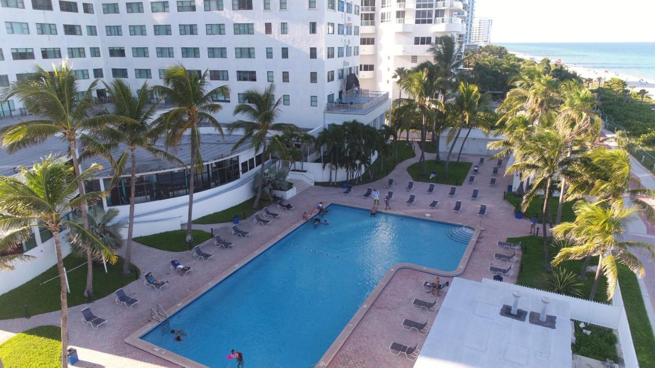 Deluxe At The Casablanca Miami Beach