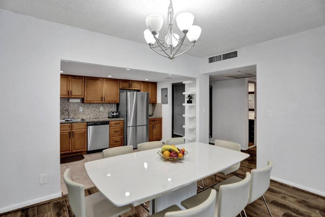 On The 6 Beds Free Parking Holiday home Miami Beach
