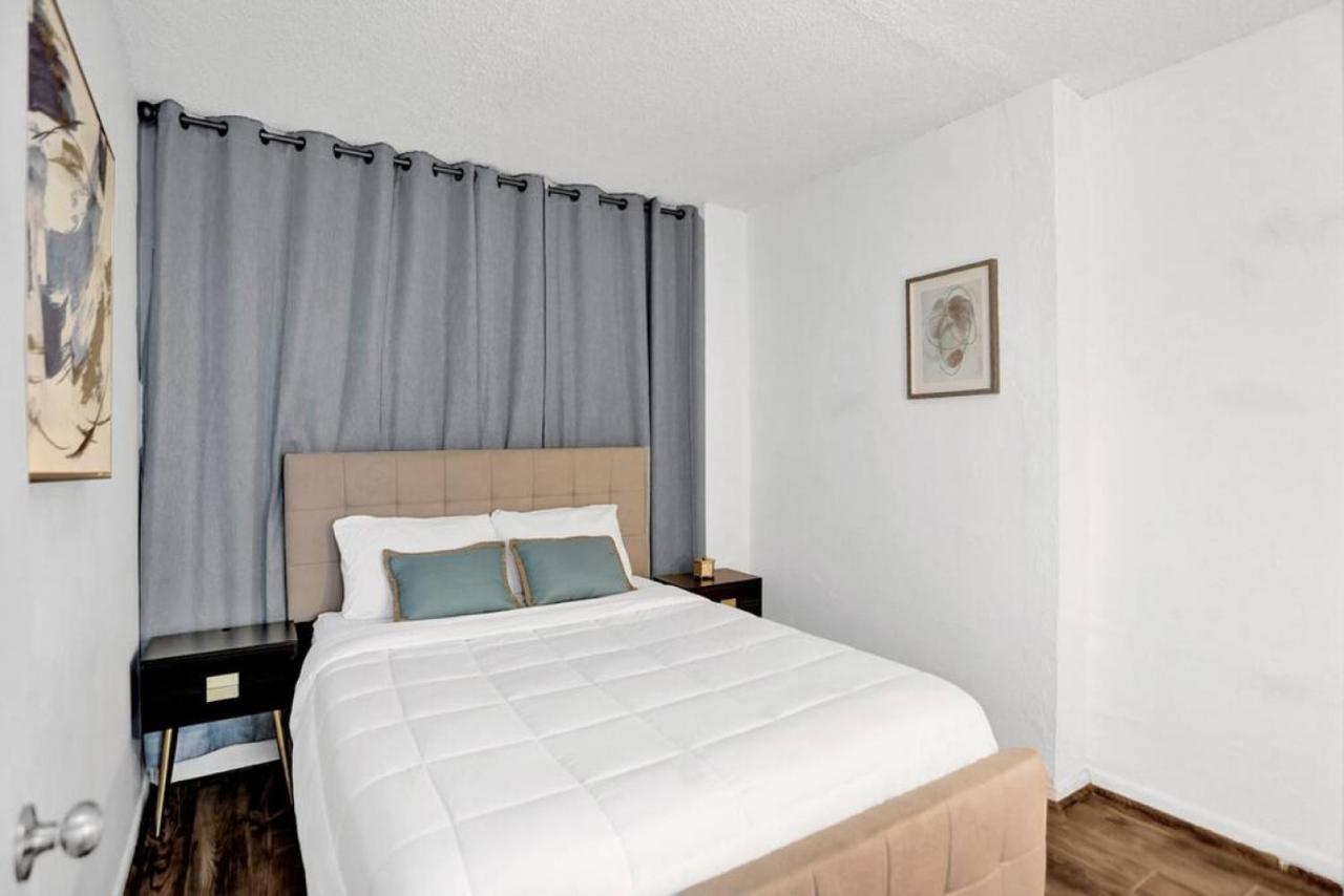On The 6 Beds Free Parking Holiday home *