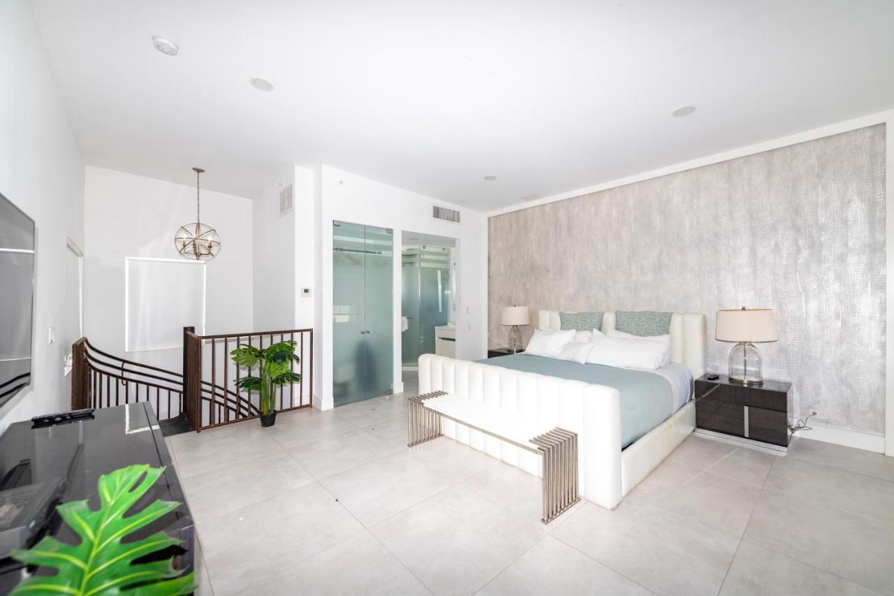 Penthouse In Miami Beach!