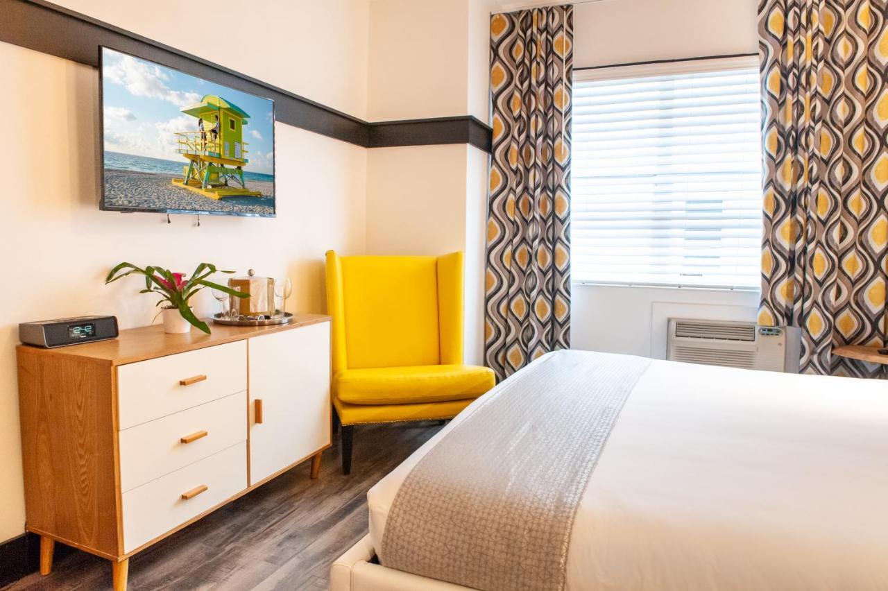 Hotel Catalina & Club 3*