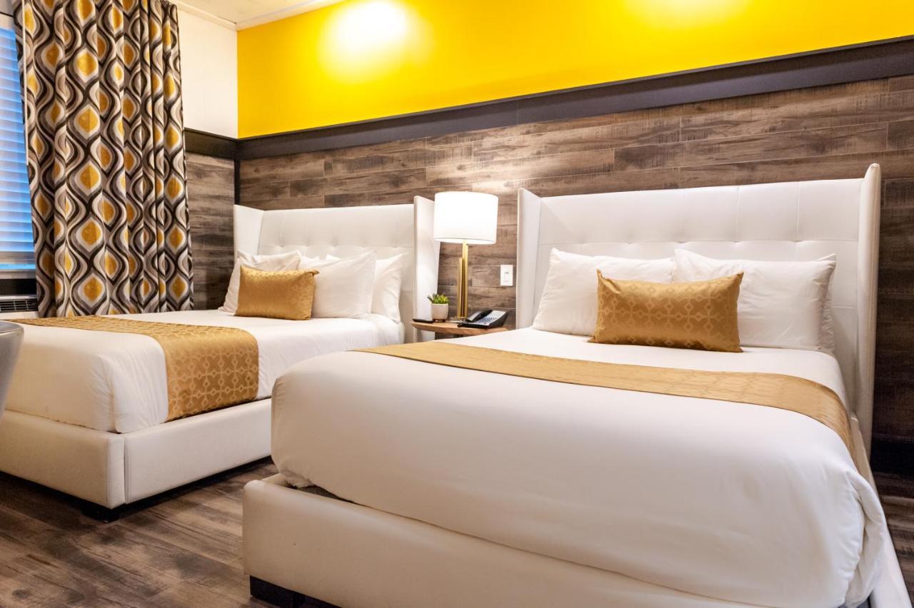 Catalina & Club Hotel 3*