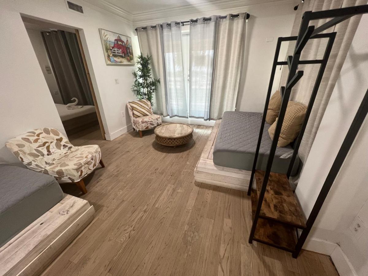 Ocean Drive Apartment