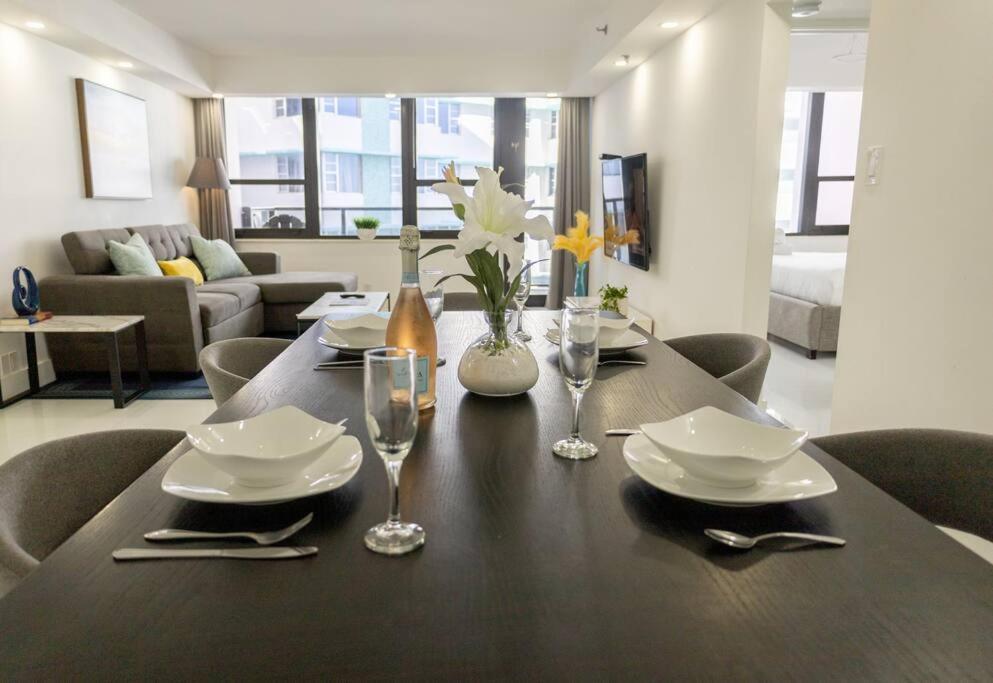 Apartment 3 Bedroom Ocean-front The Alexander *