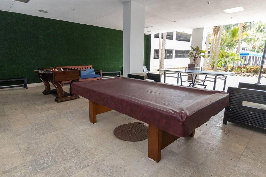 Apartment Stunning & Spacious Resort-style Across From Beach! *