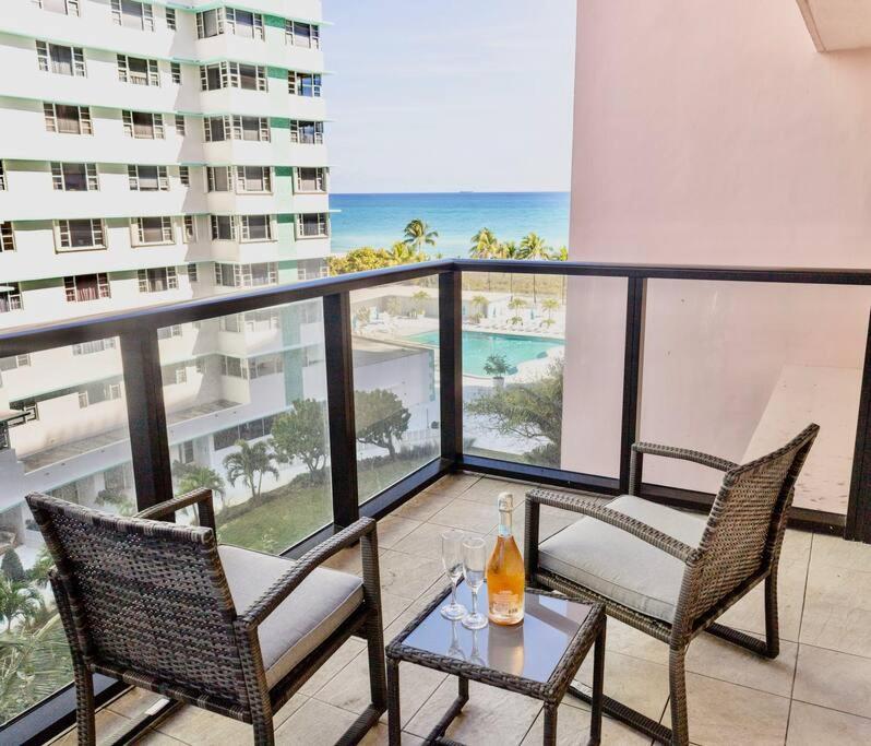 3 Bedroom Ocean-front The Alexander Apartment