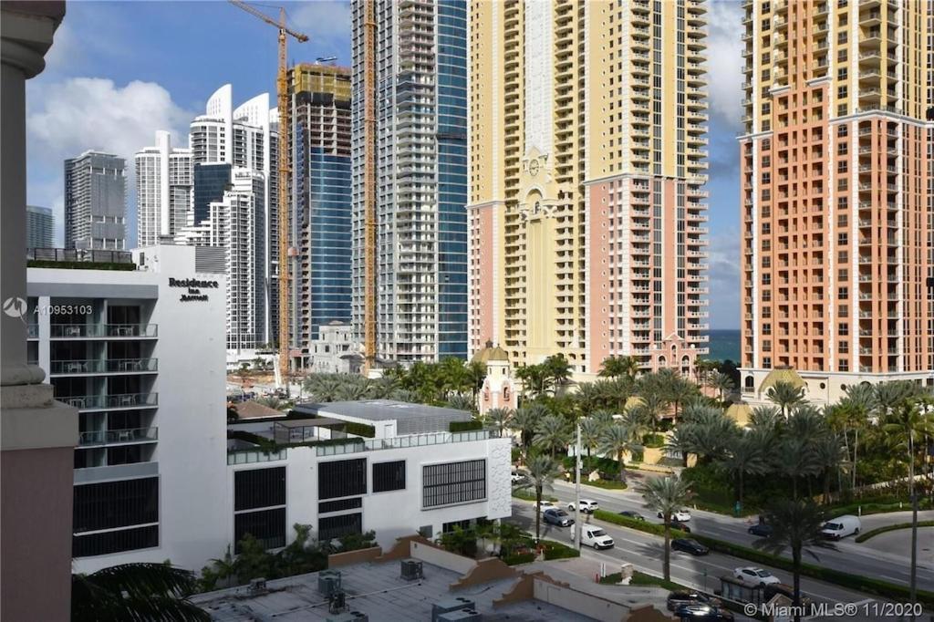 3br In Sunny Isles *
