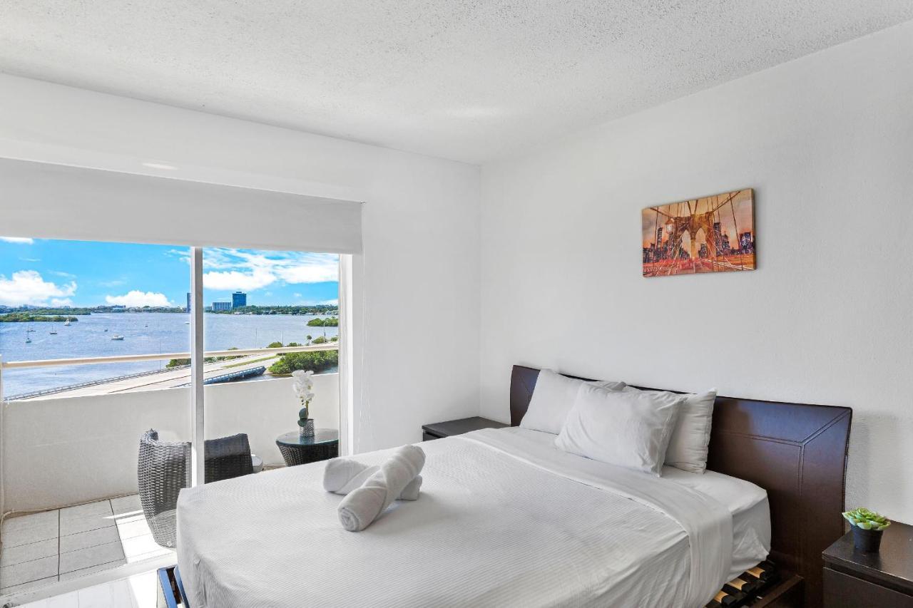 Breath-taking Views From Cozy Miami Beach