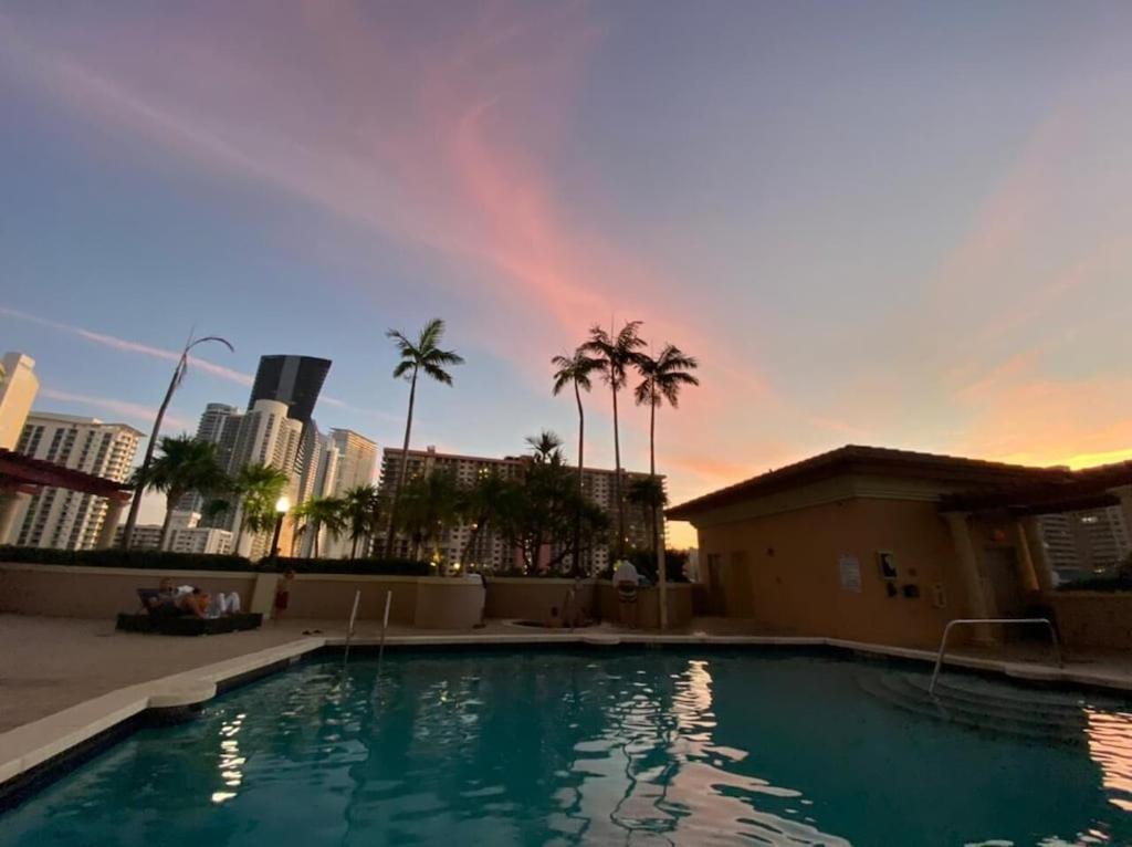 3br In Sunny Isles Apartment
