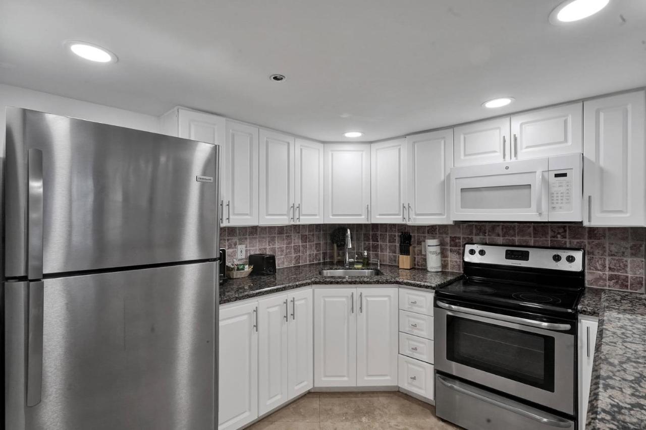 Modern Miami With Service & Pool * Miami Beach