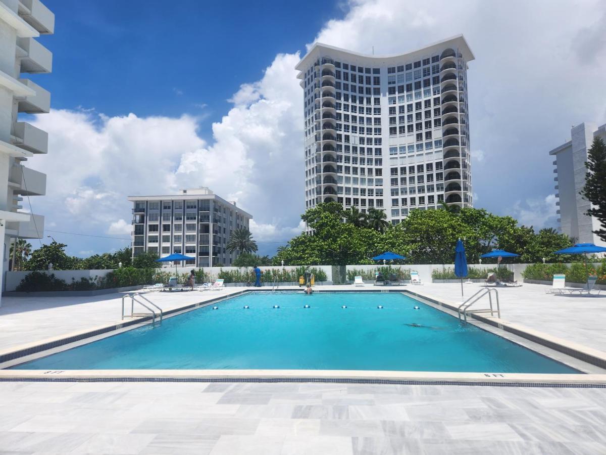 Entire Front W/ Pool Amazing View 4pax Apartment *