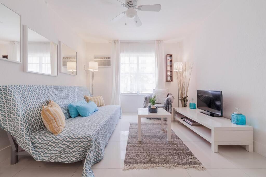 Ocean & Only 1 Minute Walk! Apartment