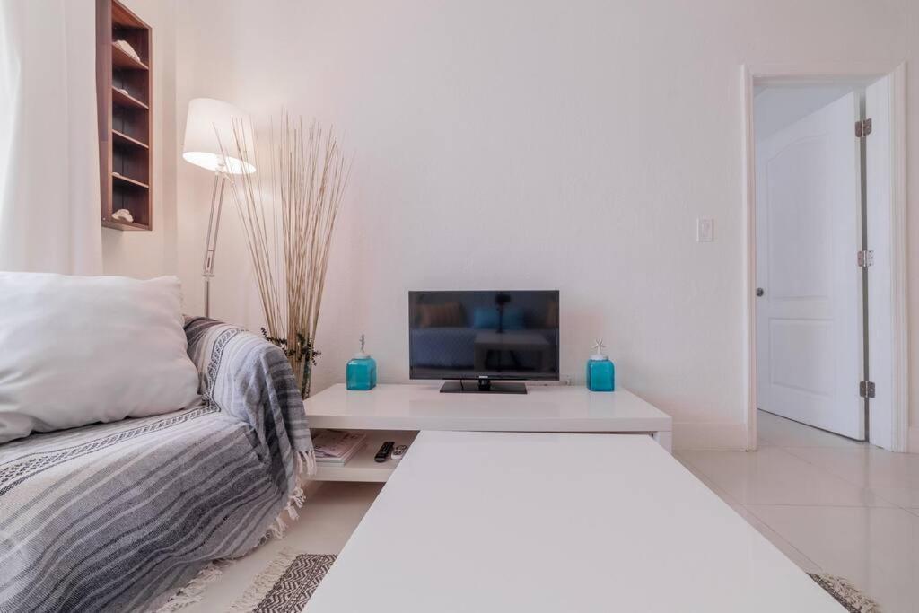 Apartment Ocean & Only 1 Minute Walk! *