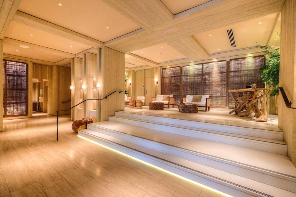 Incredible Ocean Views! Terrace, 1800 Sq.ft., Apartment Miami Beach