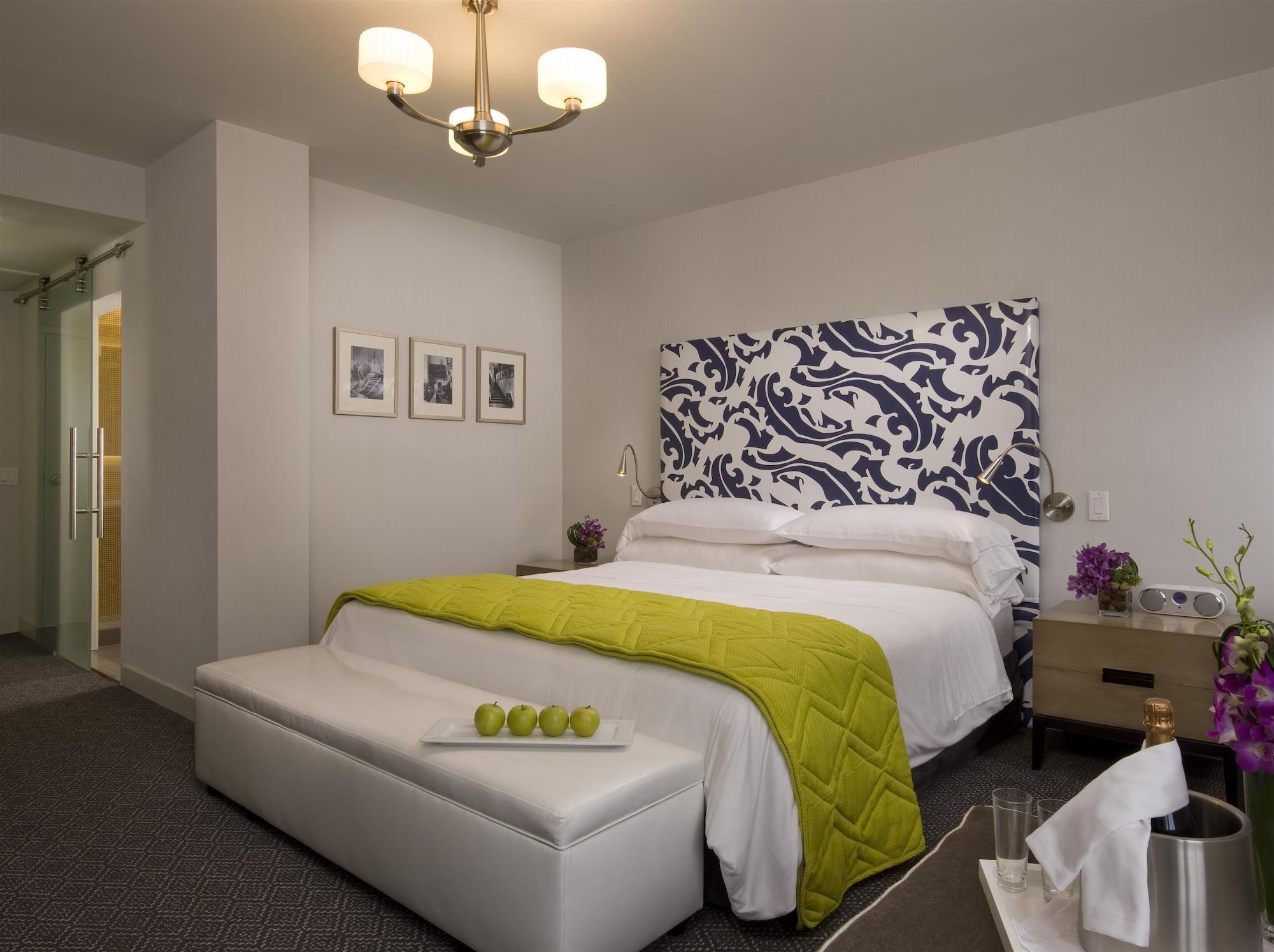 Hotel Breakwater South 4*
