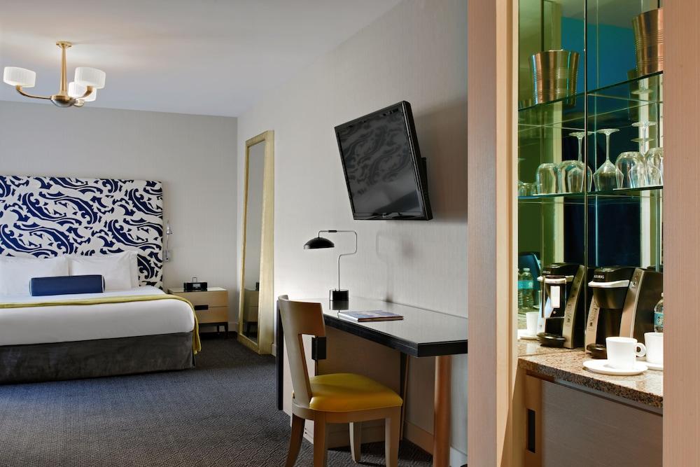Breakwater South Hotel 4*