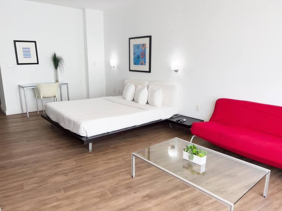 Rooftop-pool King Bed On Ocean Dr C305 Miami Beach