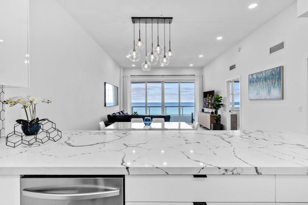 Oceanfront Luxury Penthouse 2 Bedrooms With Direct Ocean View Apartment Miami Beach