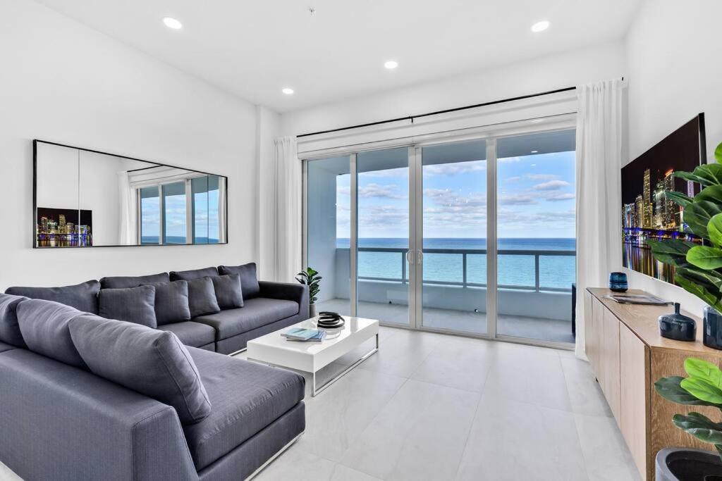 Oceanfront Luxury Penthouse 2 Bedrooms With Direct Ocean View Miami Beach